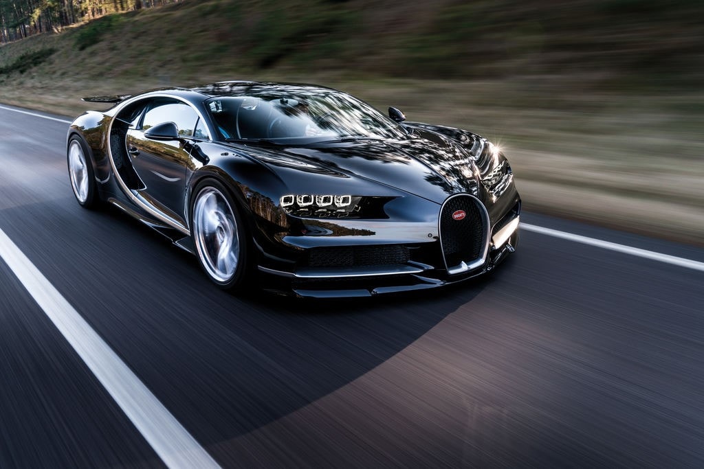 Bugatti Chiron Pur Sport vs. Super Sport 300+: Different Goals