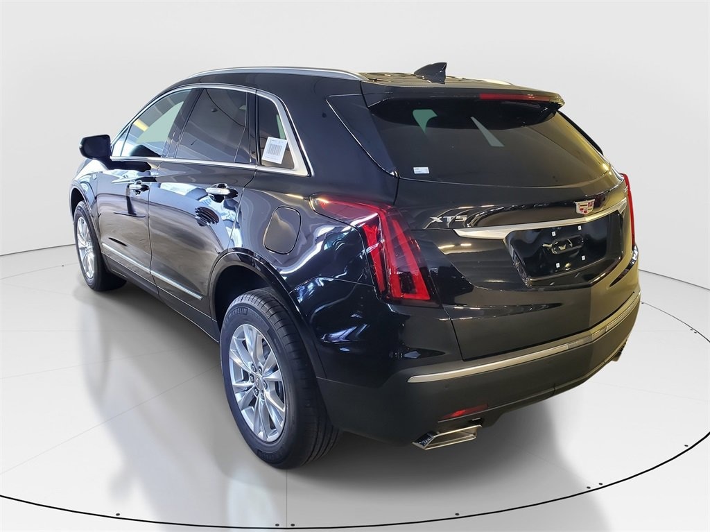 New 2025 CADILLAC XT5 Luxury SUV