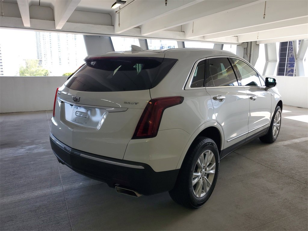 2023 Cadillac XT5 Luxury photo 3