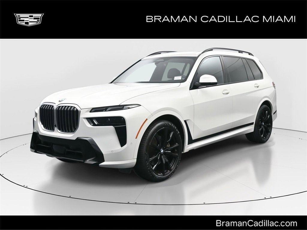 2023 BMW X7 40i's photo