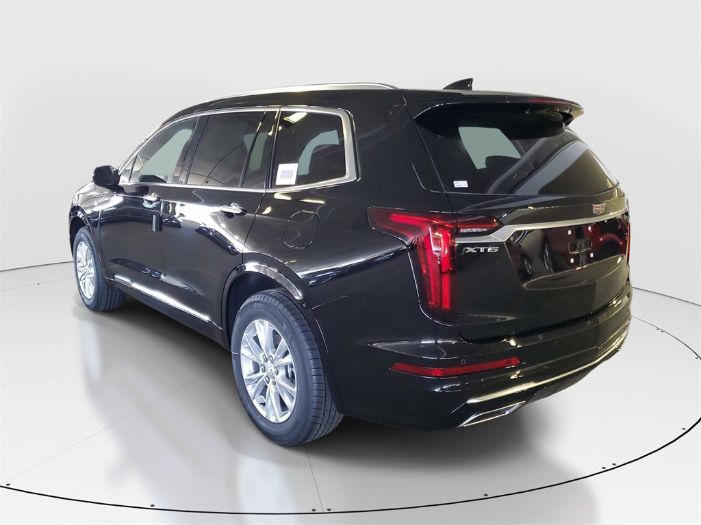2025 Cadillac XT6 Luxury photo 4