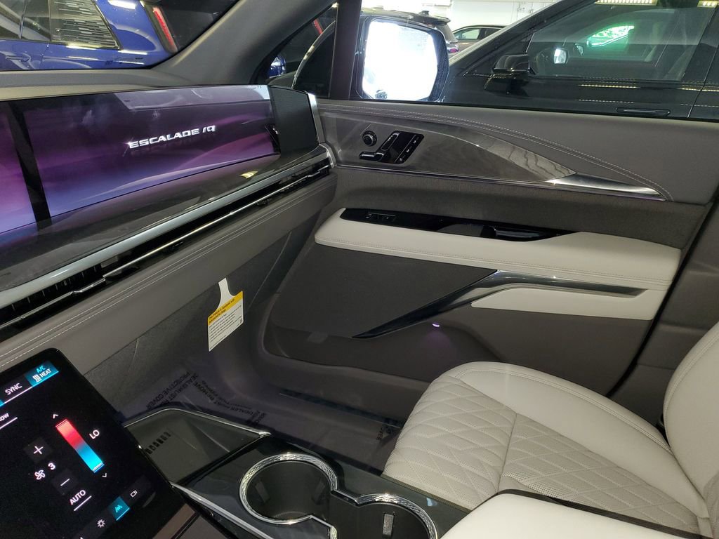 2026 Cadillac Escalade IQ Sport - Photo 19