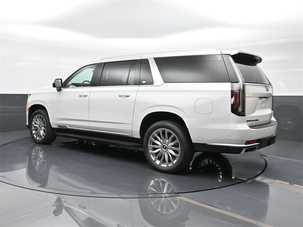 2022 Cadillac Escalade ESV Premium Luxury photo 3