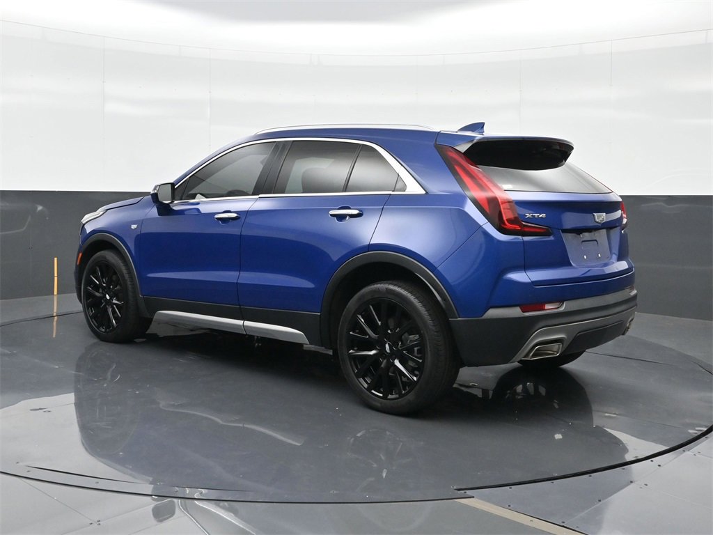 2022 Cadillac XT4 Premium Luxury photo 3
