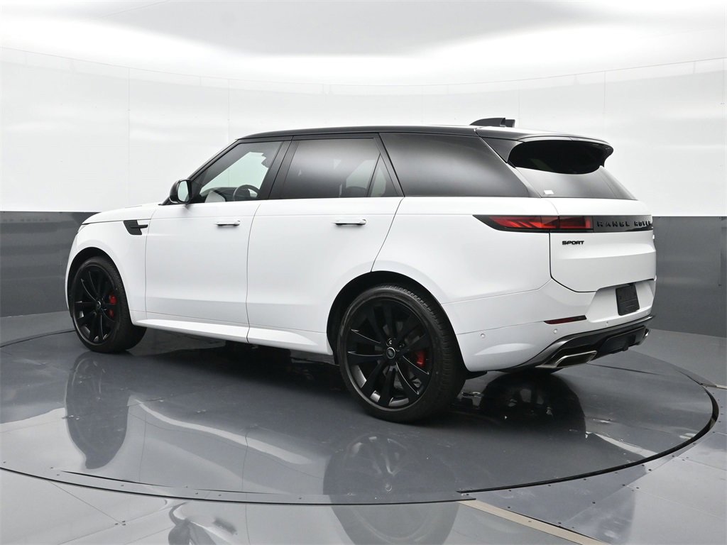 2023 Land Rover Range Rover Sport SE photo 3