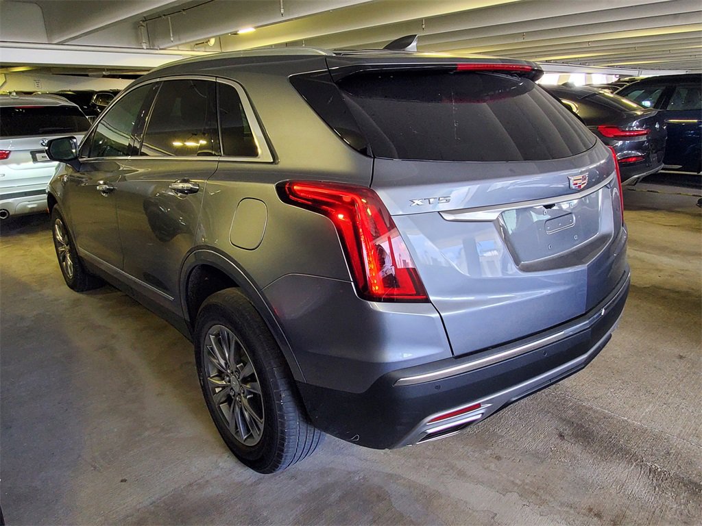 2021 Cadillac XT5 Premium Luxury photo 2