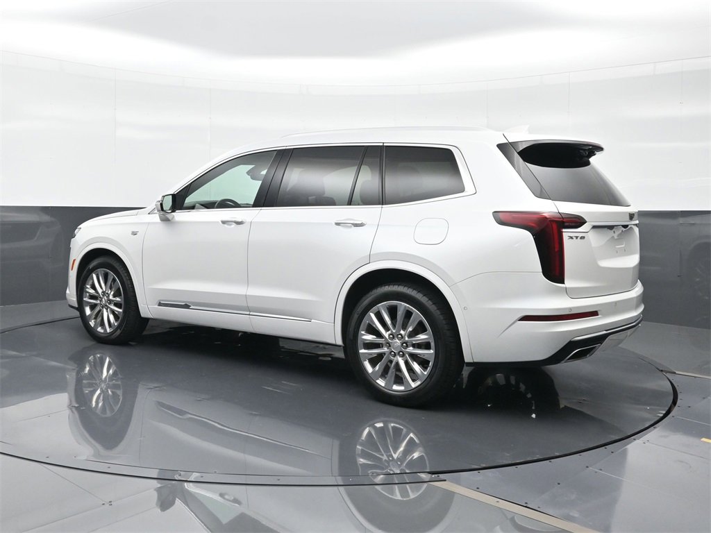 2023 Cadillac XT6 Premium Luxury photo 3