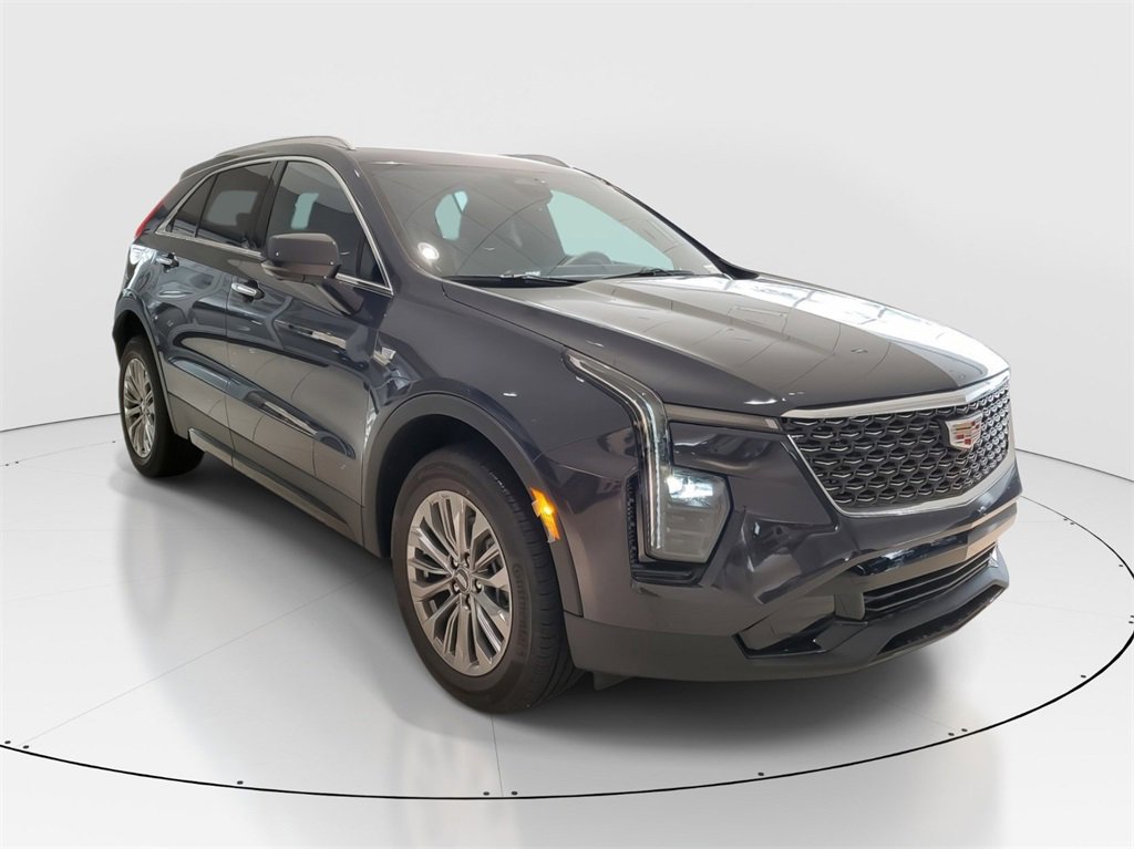 2025 Cadillac XT4 Premium Luxury photo 2