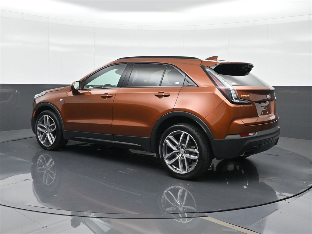 2019 Cadillac XT4 Sport photo 2