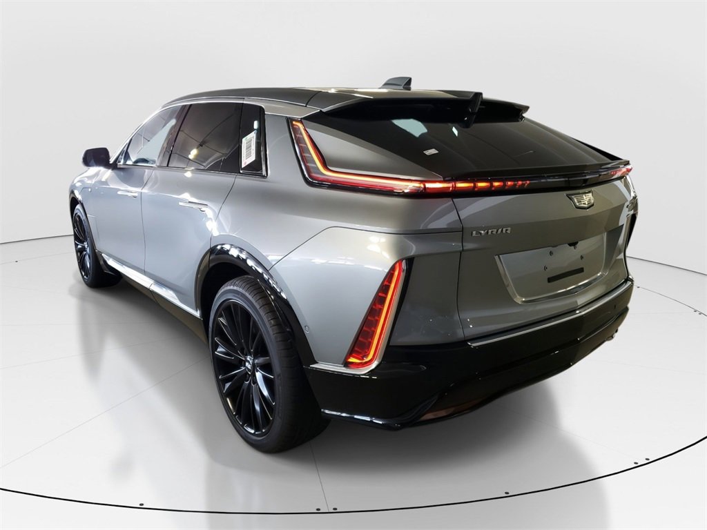 2025 Cadillac Lyriq Luxury photo 4