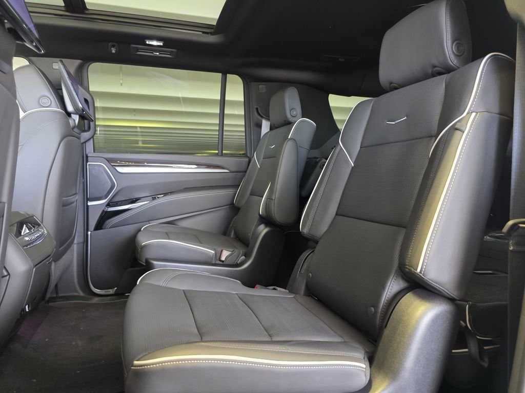 2026 Cadillac Escalade ESV Luxury - Photo 13