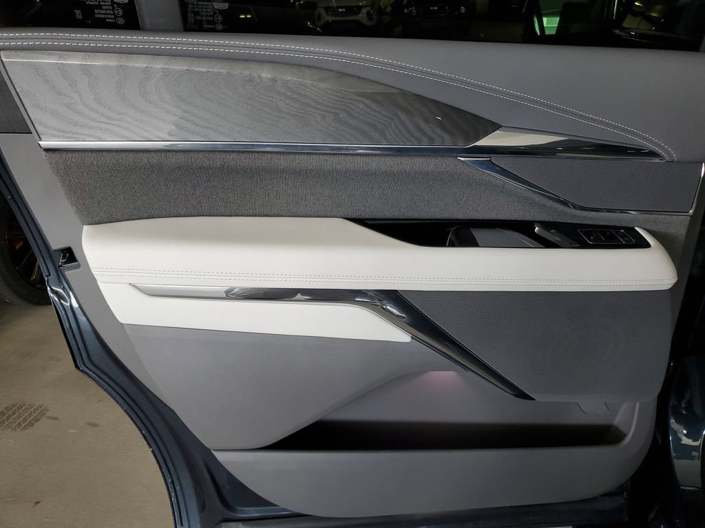 2026 Cadillac Escalade IQ Sport - Photo 8