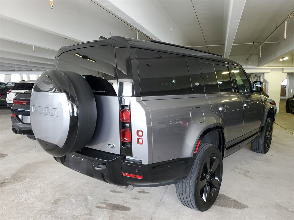 2023 Land Rover Defender X-Dynamic SE photo 2