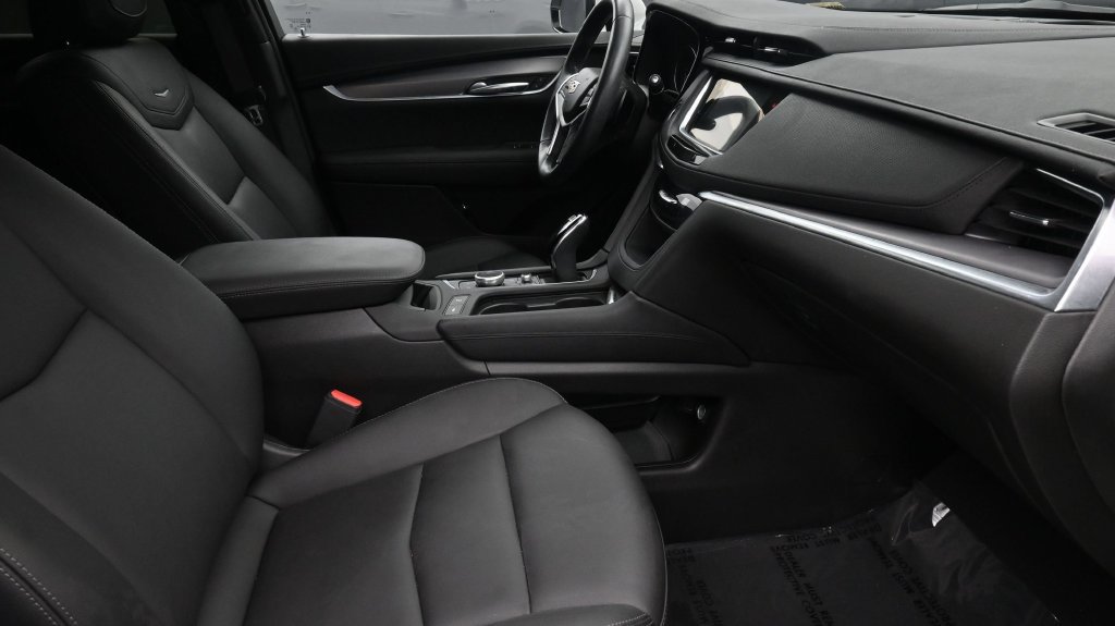 Certified 2023 CADILLAC XT5 FWD Luxury SUV