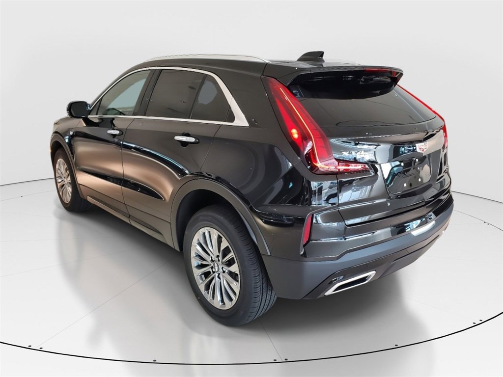 2025 Cadillac XT4 Premium Luxury photo 4