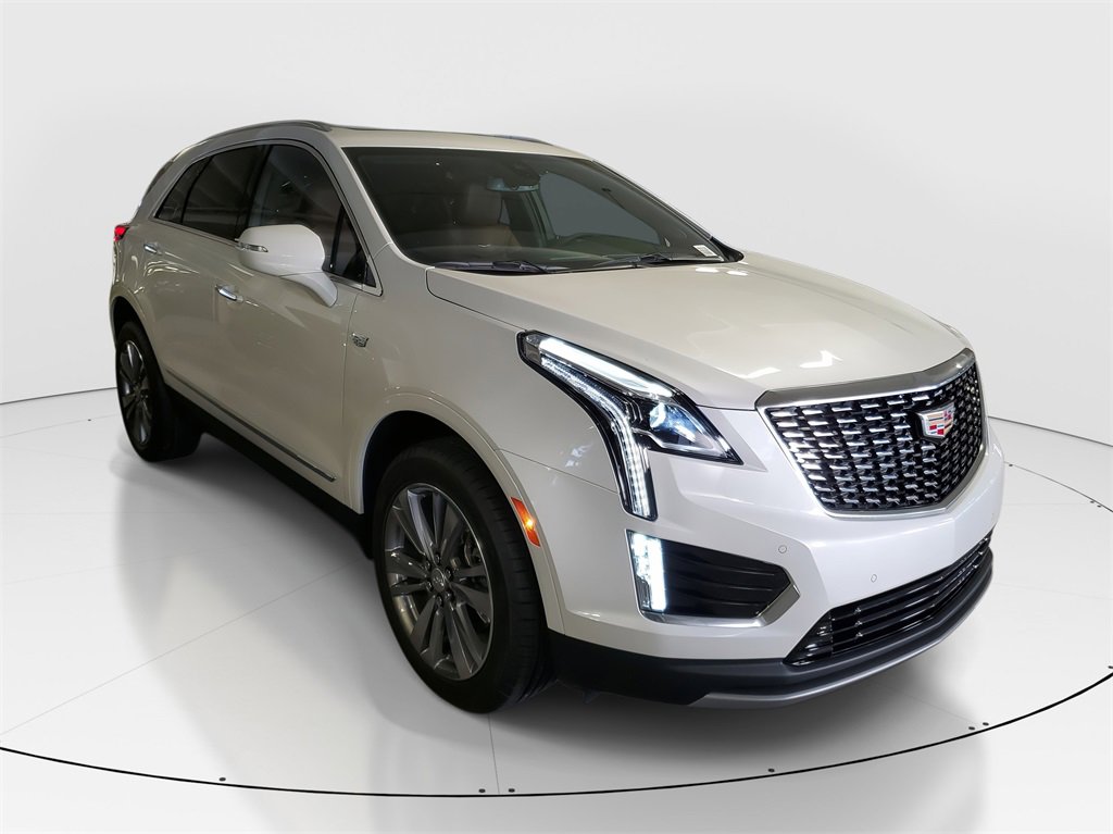 2025 Cadillac XT5 Premium Luxury photo 2