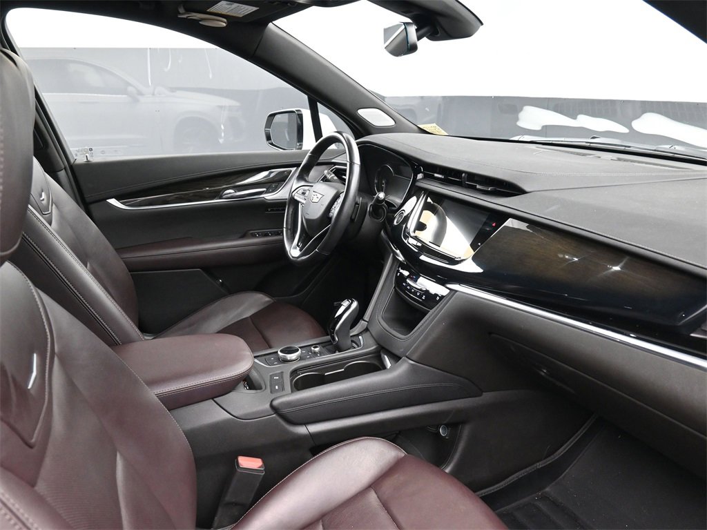 2023 Cadillac XT6 Premium Luxury photo 3
