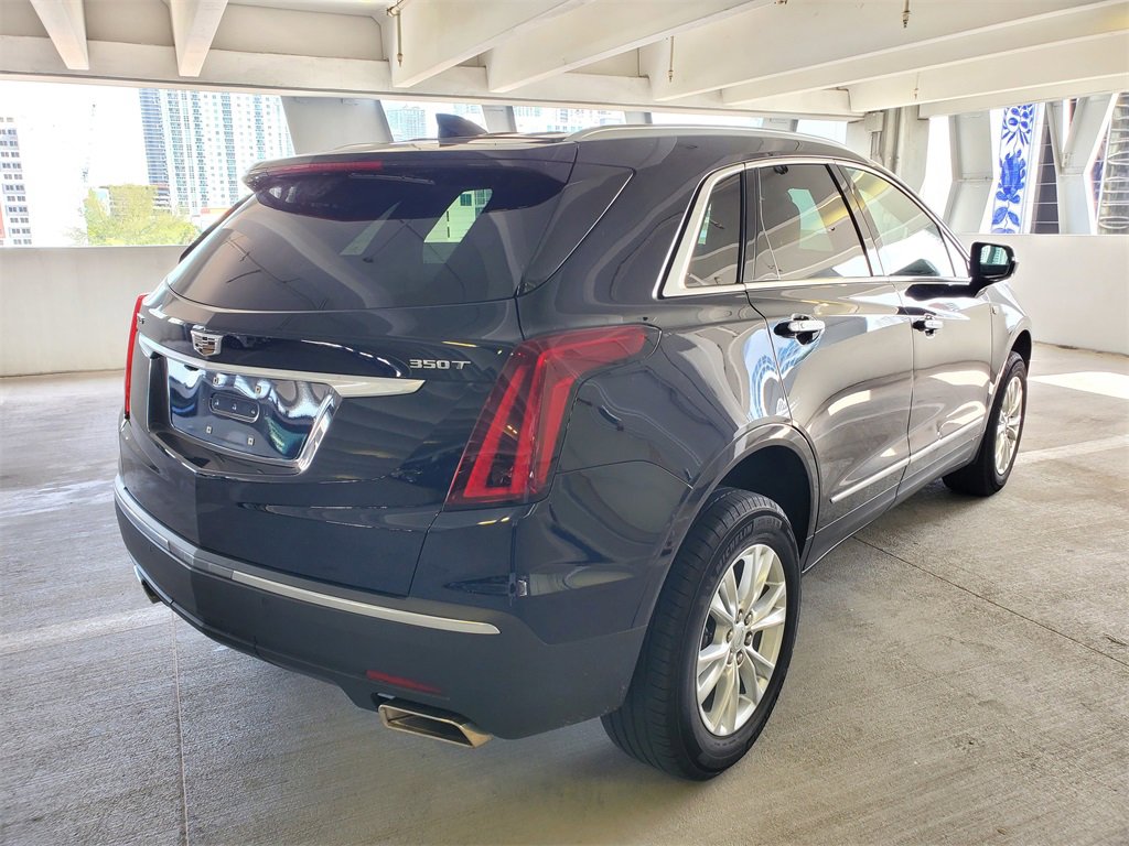 2022 Cadillac XT5 Luxury photo 3