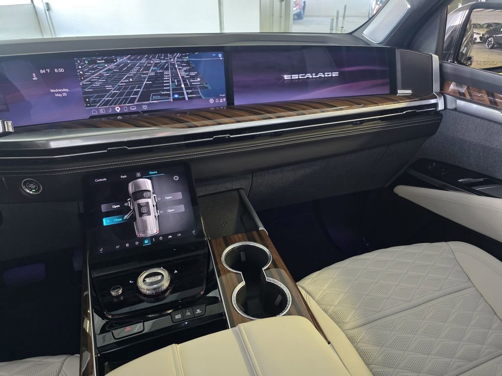 2026 Cadillac Escalade Platinum Sport - Photo 10