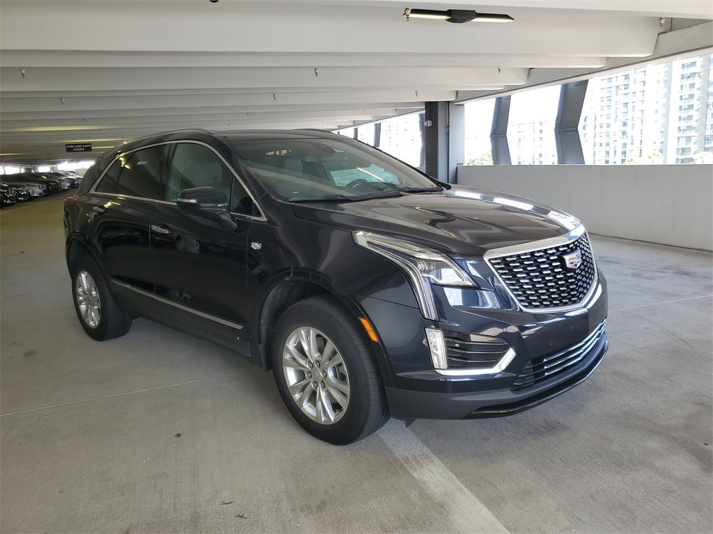 2022 Cadillac XT5 Luxury photo 2
