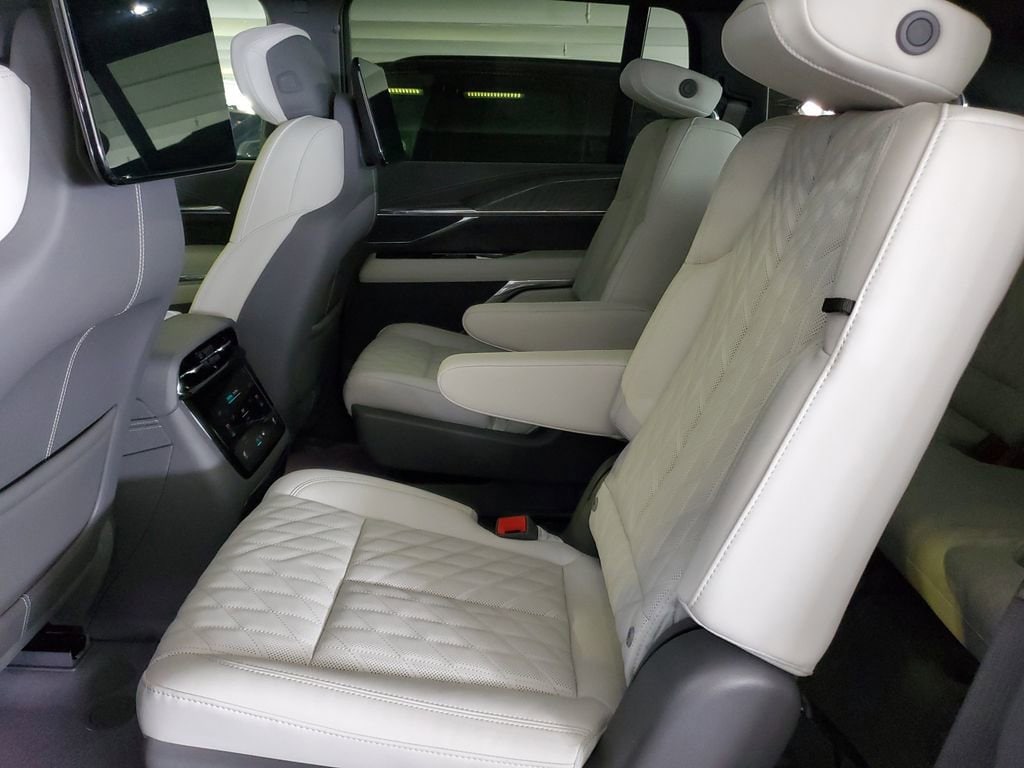 2026 Cadillac Escalade IQ Sport - Photo 11