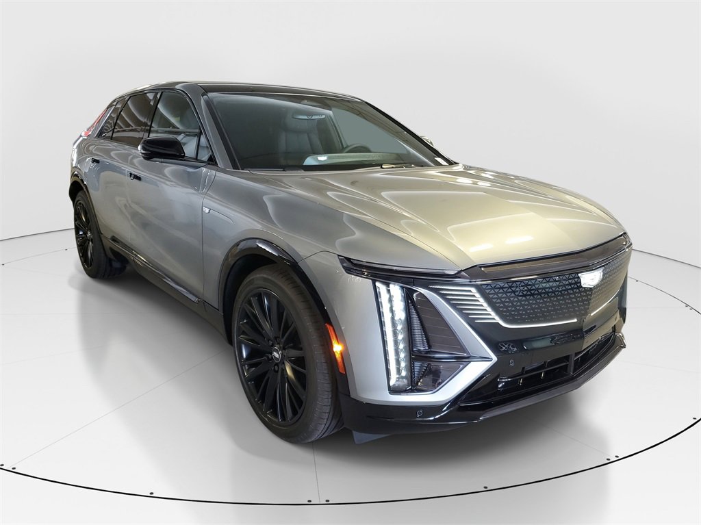 2025 Cadillac Lyriq Sport photo 2