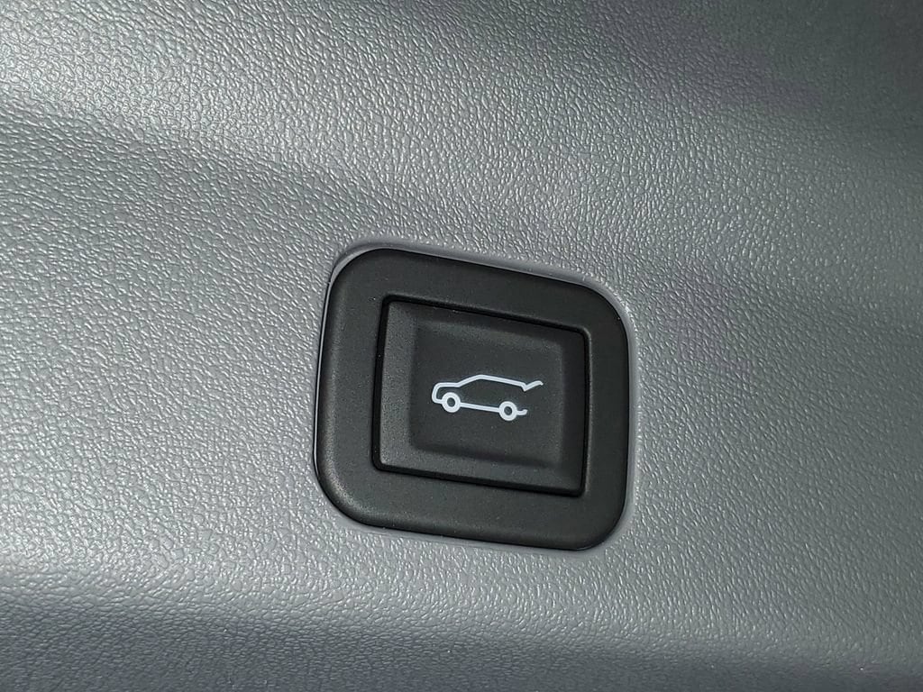 2026 Cadillac Escalade IQL Luxury - Photo 8