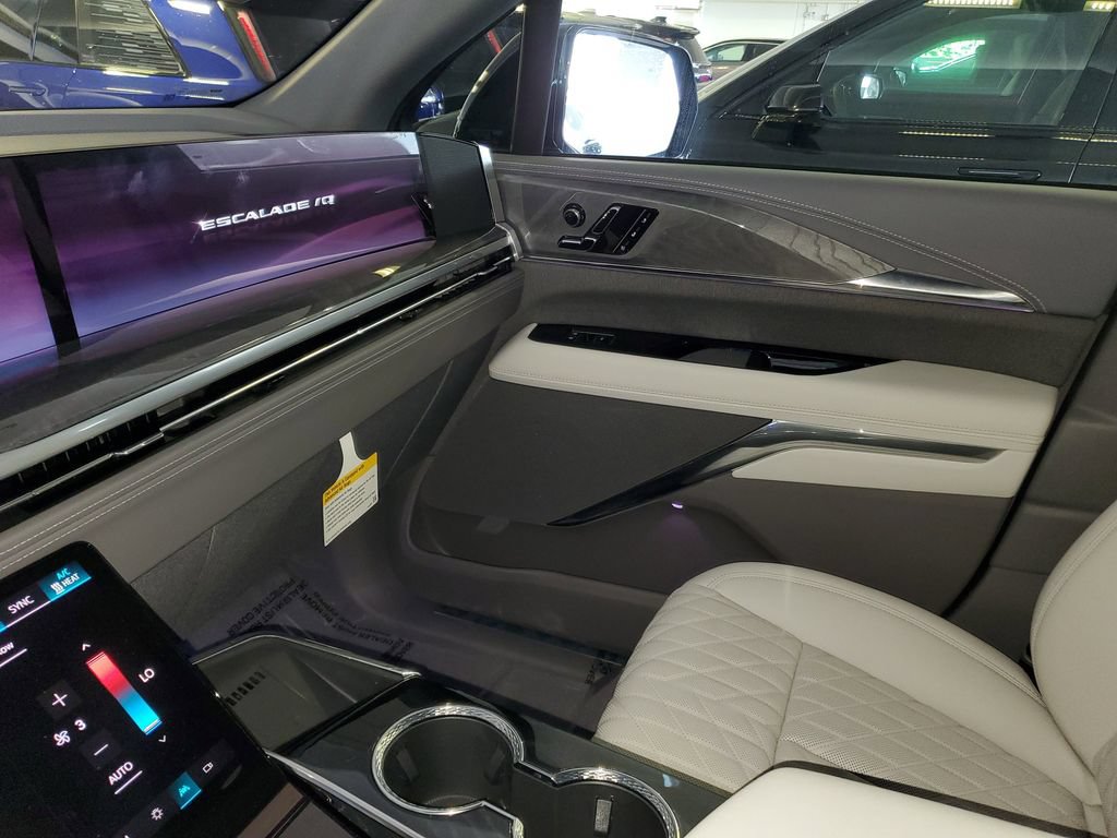 2026 Cadillac Escalade IQ Sport - Photo 19