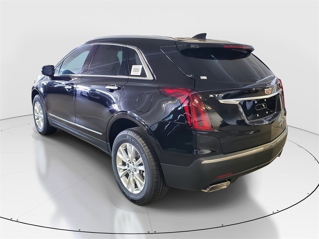 New 2025 CADILLAC XT5 Luxury SUV
