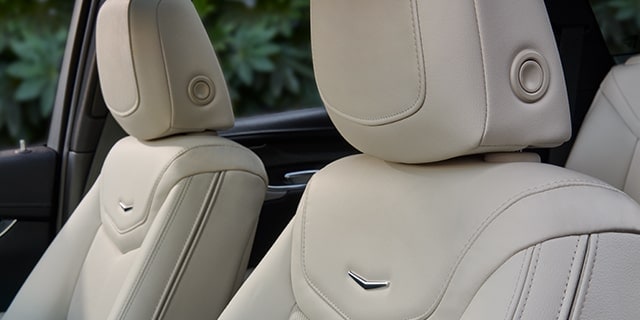 TRI-ZONE CLIMATE CONTROL