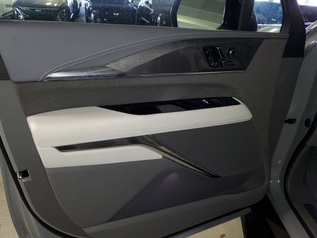 2026 Cadillac Escalade IQL Luxury - Photo 14