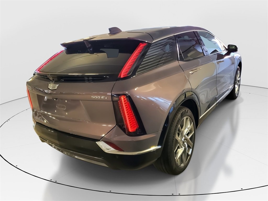 New 2025 CADILLAC OPTIQ Luxury 1 SUV