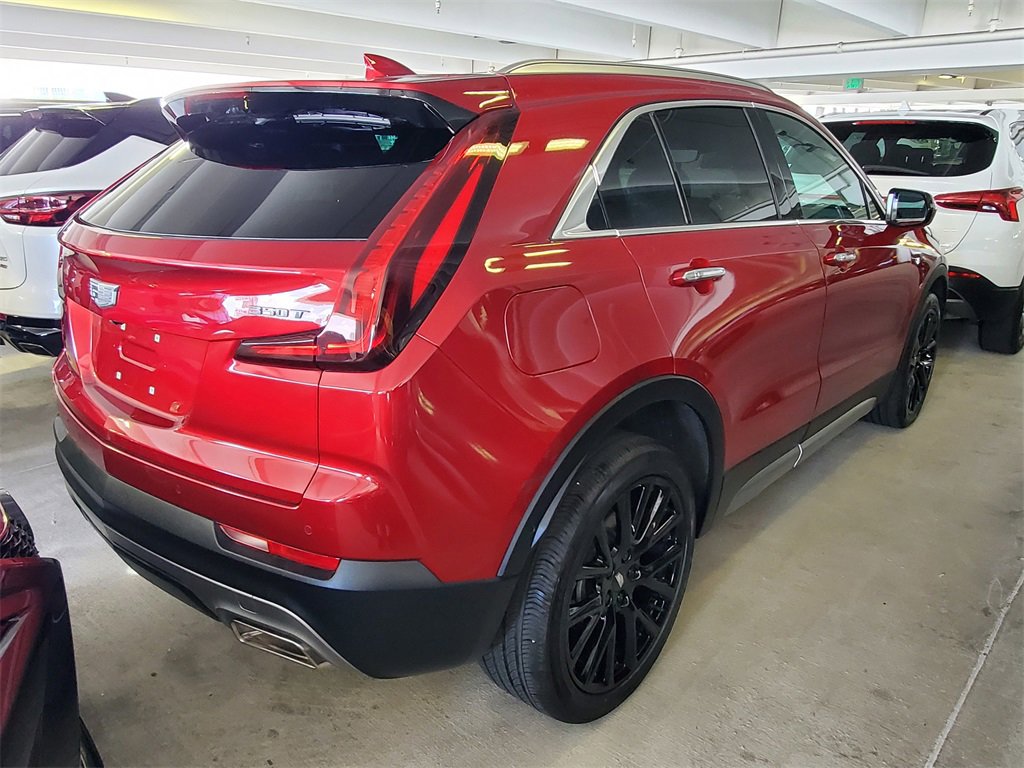 2022 Cadillac XT4 Premium Luxury photo 3