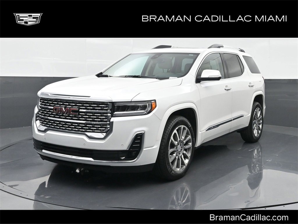 2023 GMC Acadia Denali's photo