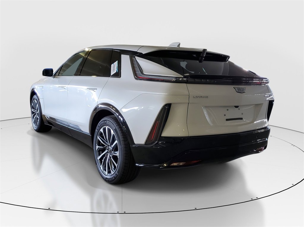 2025 Cadillac Lyriq Sport photo 4