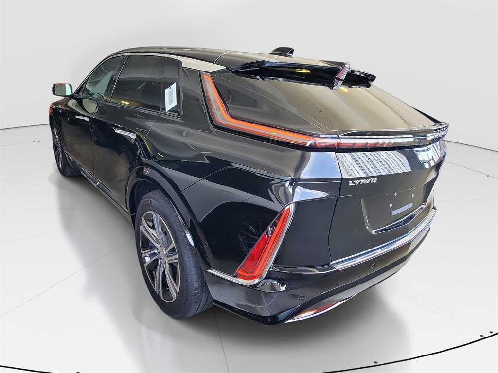 2025 Cadillac Lyriq Luxury photo 4