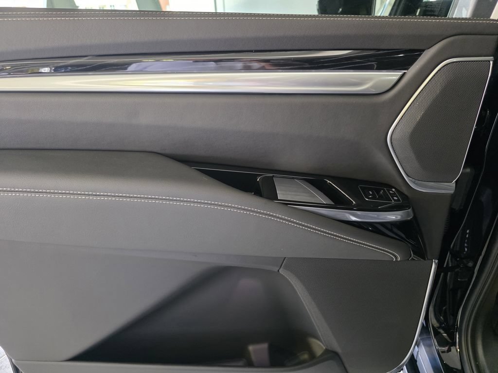 2026 Cadillac Escalade ESV Sport - Photo 14