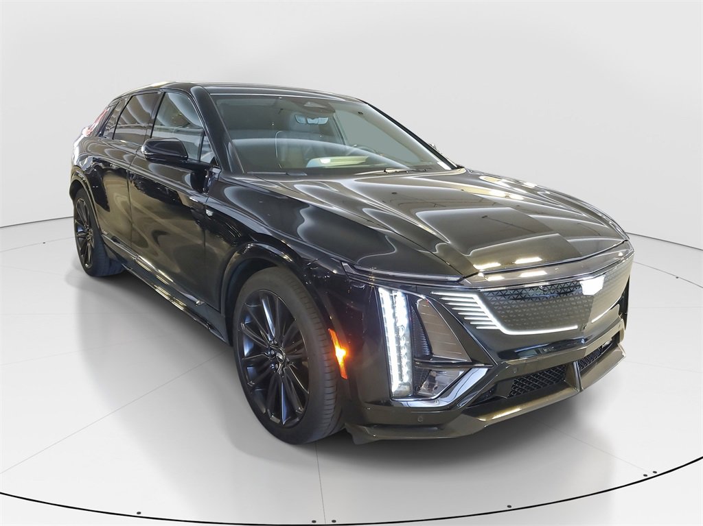 2026 Cadillac Lyriq photo 2
