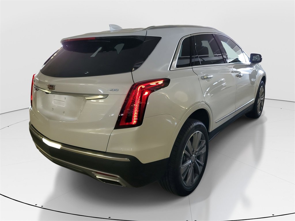 2025 Cadillac XT5 Premium Luxury photo 3