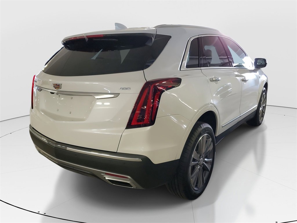 2025 Cadillac XT5 Premium Luxury photo 3