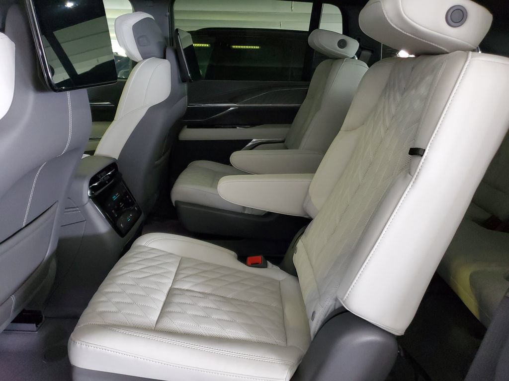 2026 Cadillac Escalade IQ Sport - Photo 11
