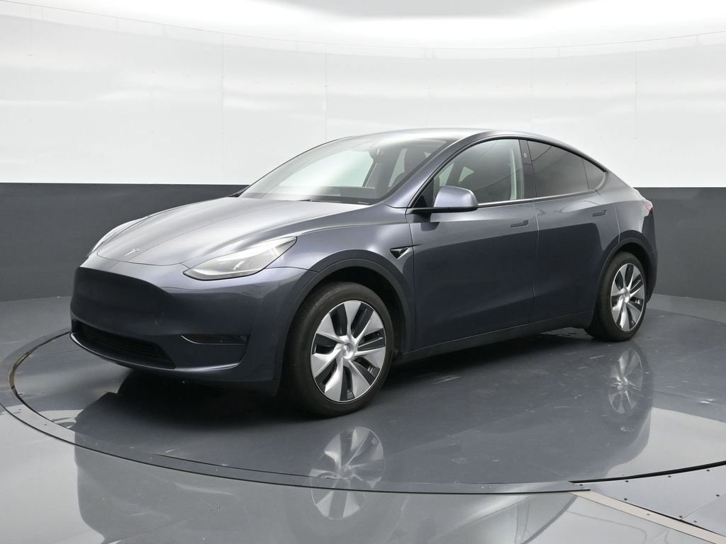 2023 Tesla Model Y Rear Wheel Drive's photo