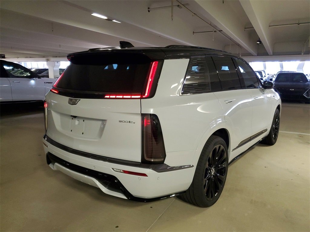 New 2026 CADILLAC VISTIQ Platinum SUV