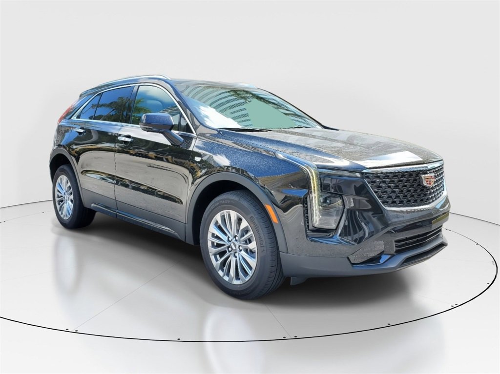 2025 Cadillac XT4 Premium Luxury photo 2