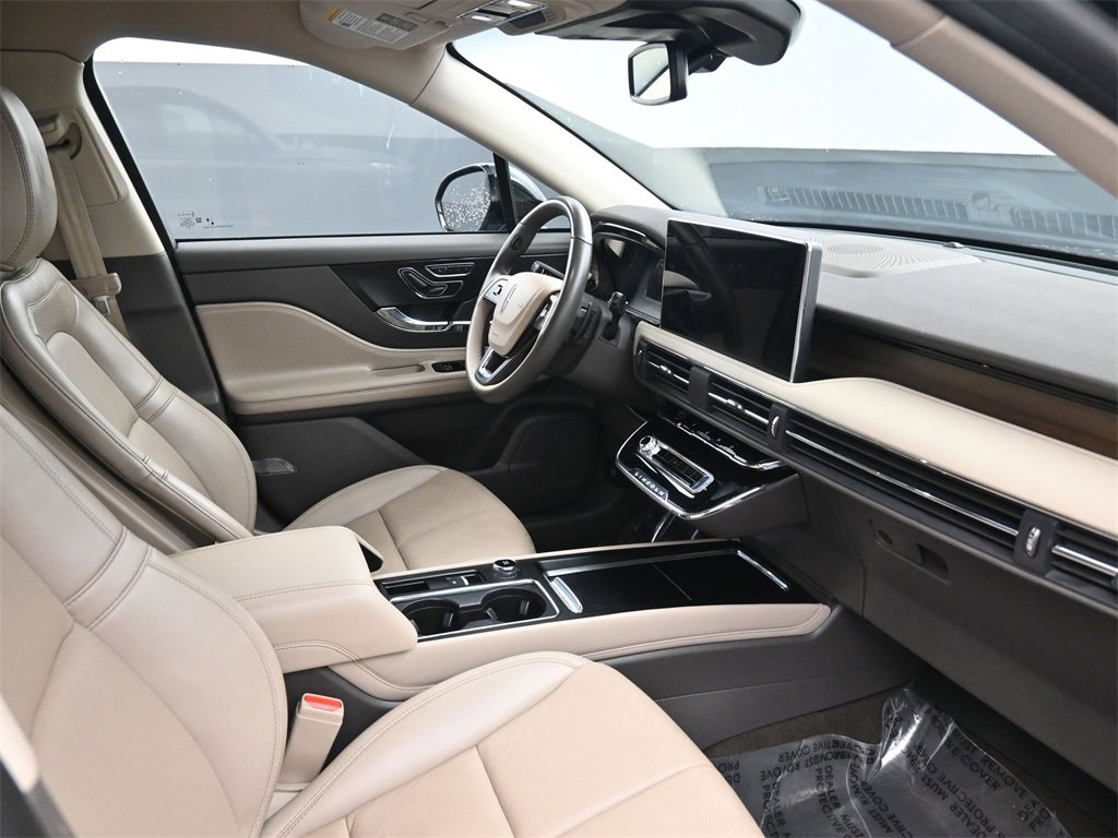 2023 Lincoln Corsair Reserve photo 3