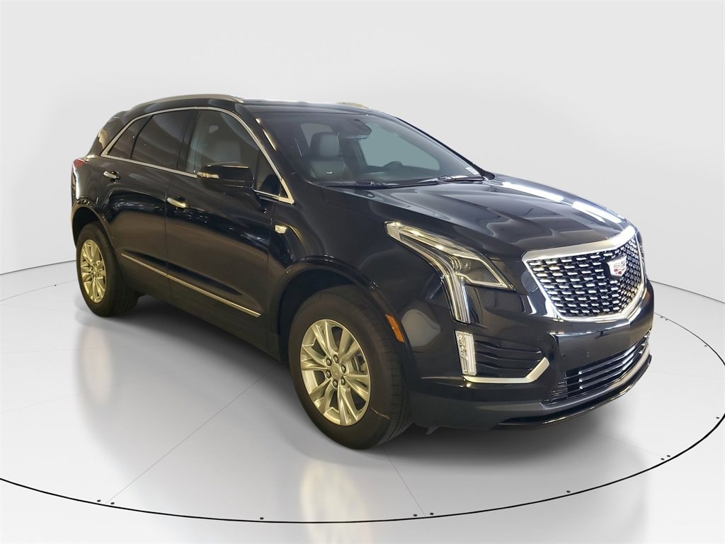 New 2025 CADILLAC XT5 Luxury SUV