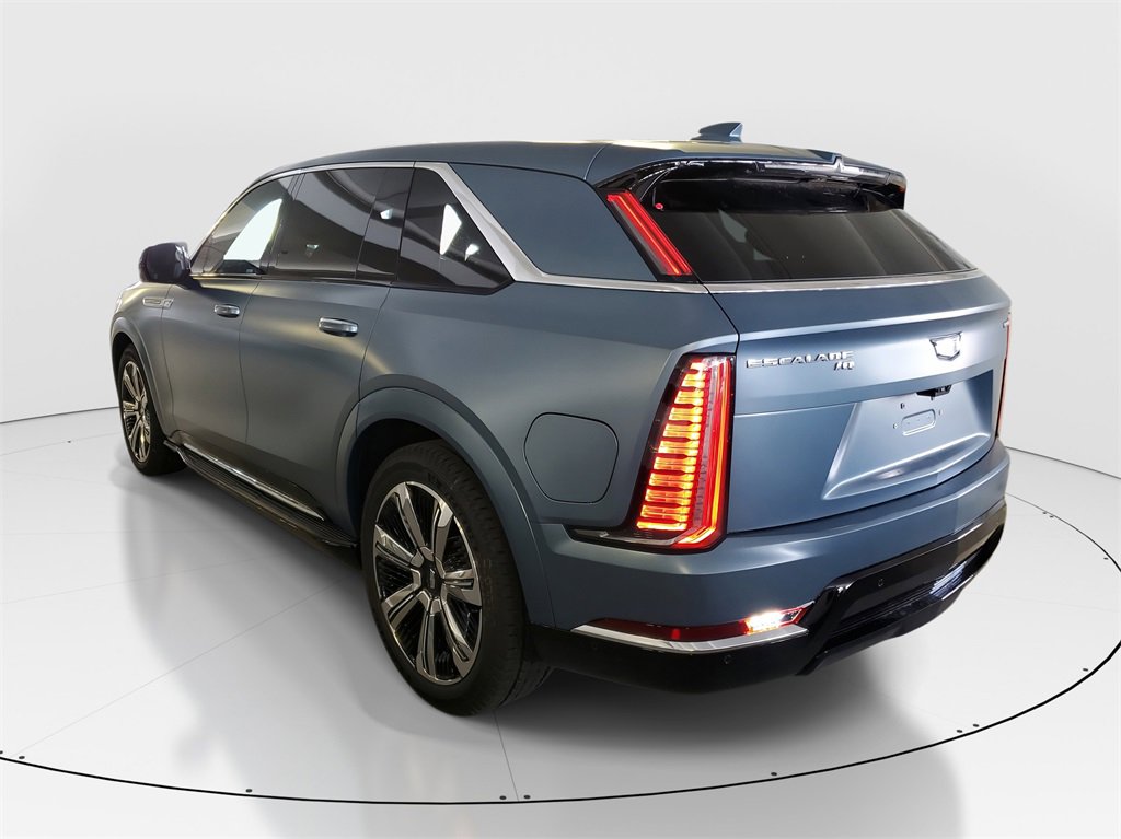 2025 Cadillac Escalade IQ Luxury photo 4
