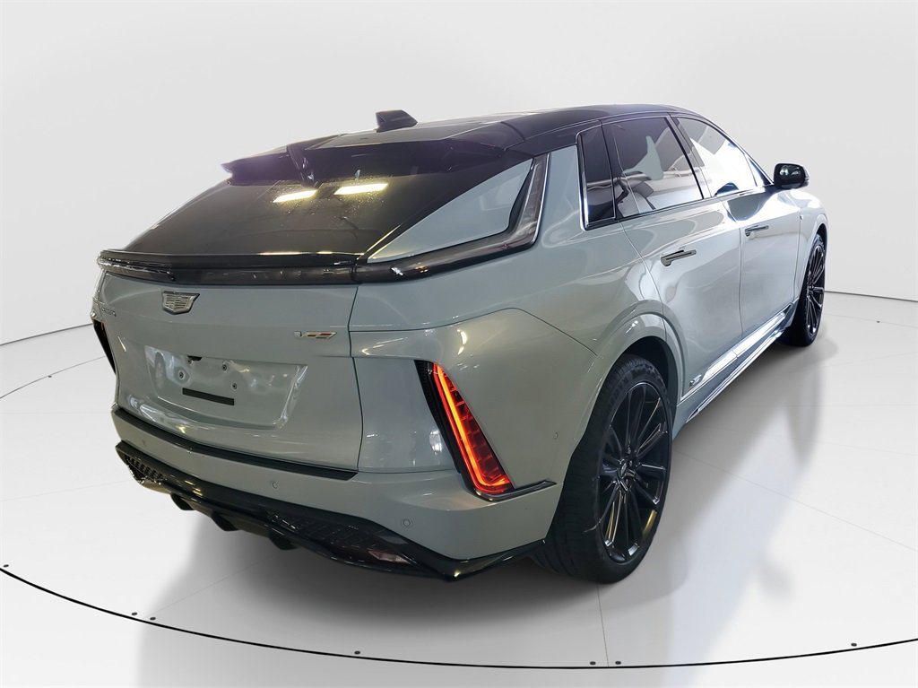 2026 Cadillac Lyriq photo 3