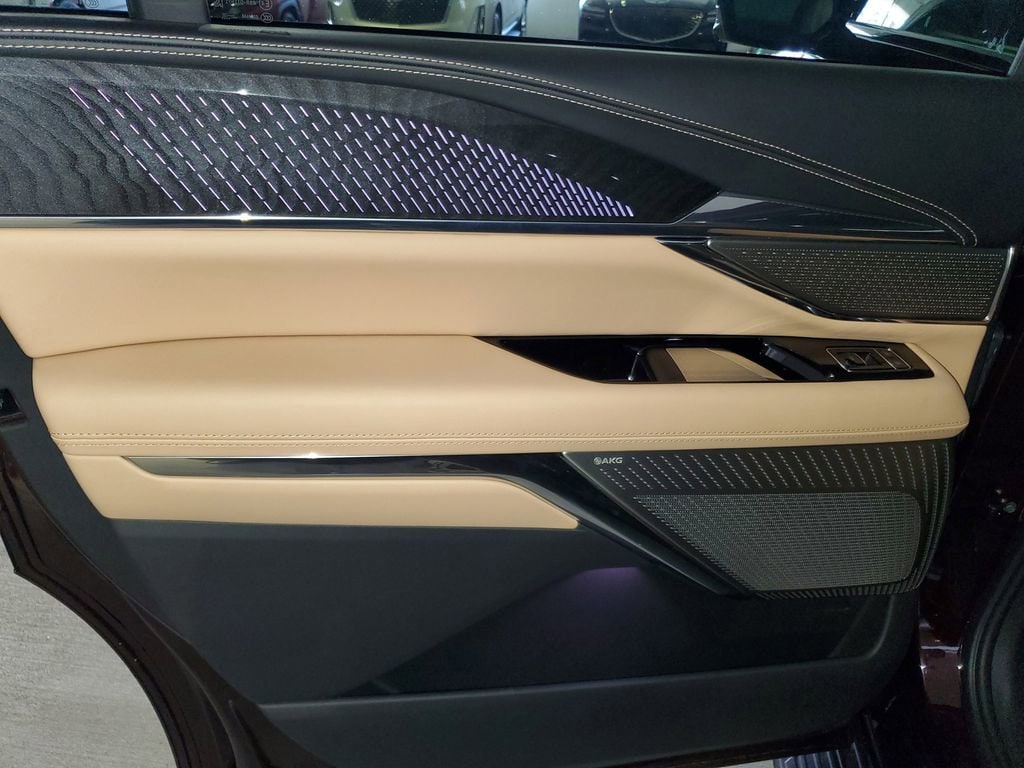 2026 Cadillac Escalade IQ Premium Luxury - Photo 9