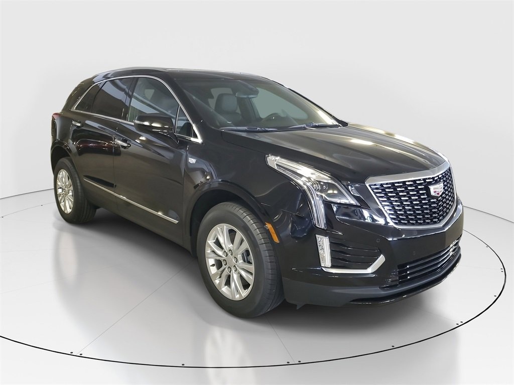 New 2025 CADILLAC XT5 Luxury SUV